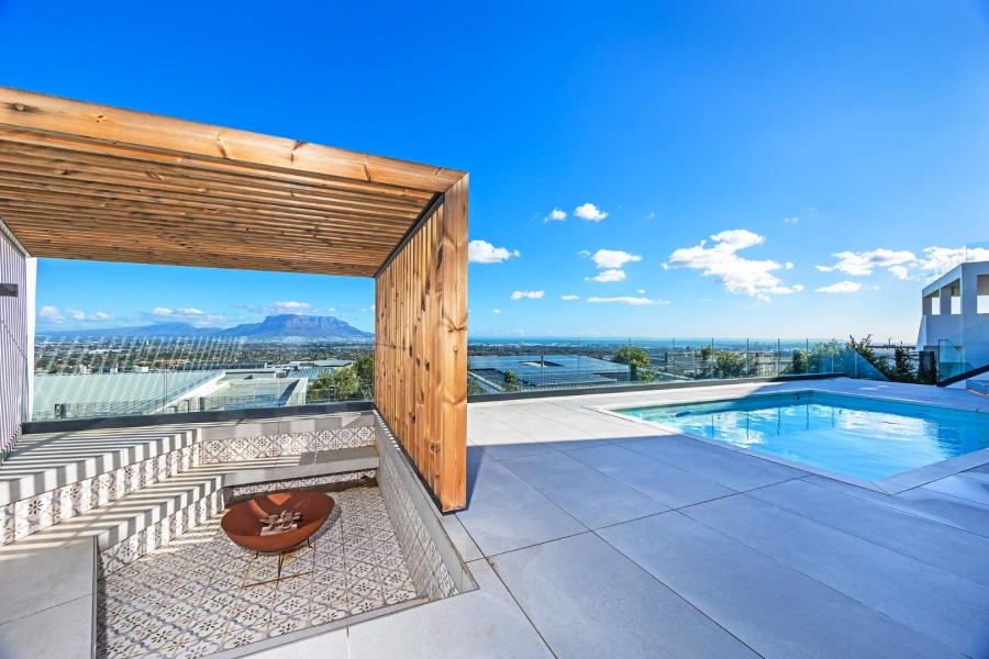 5 Bedroom Property for Sale in Baronetcy Estate Western Cape